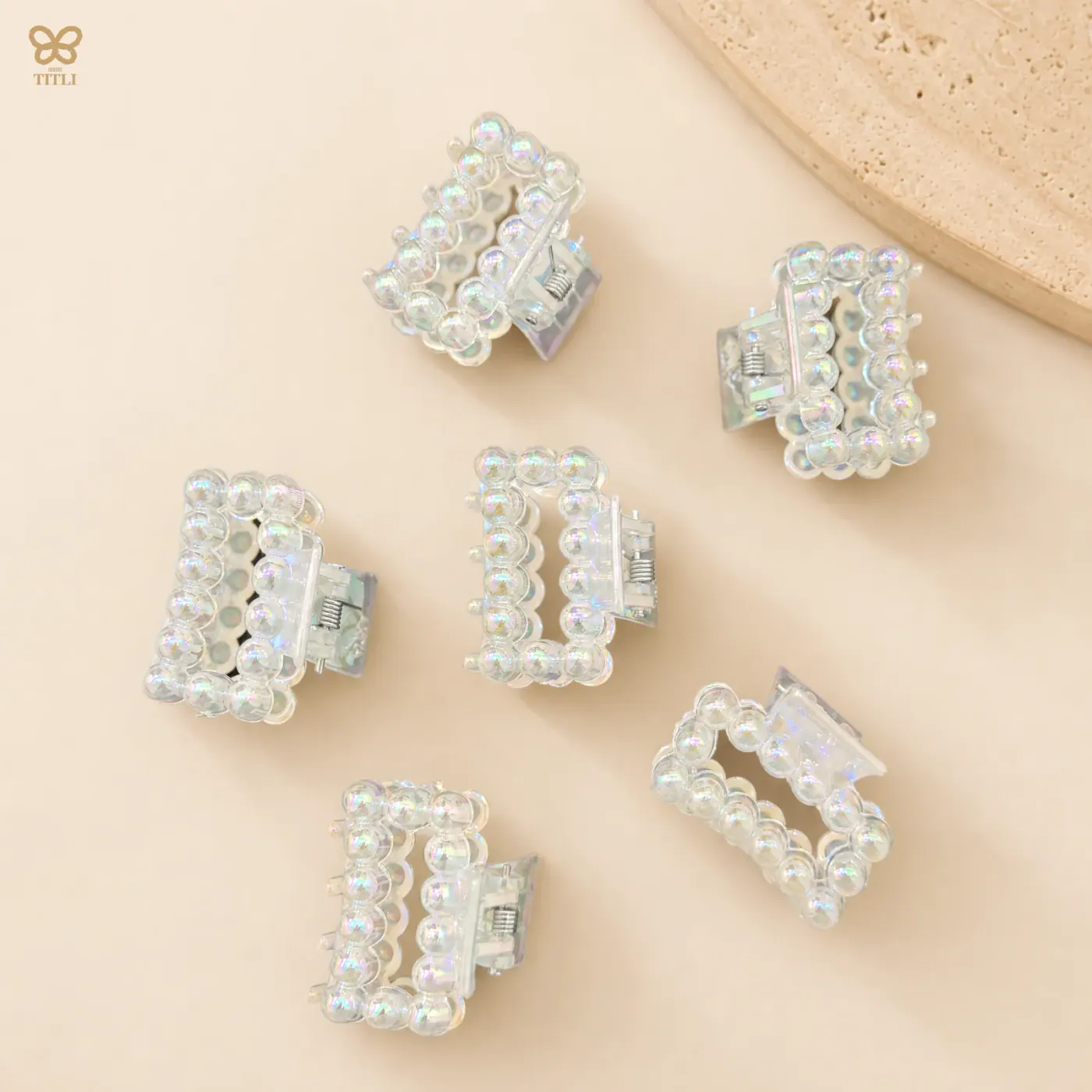 Pearl-style hair clutchers